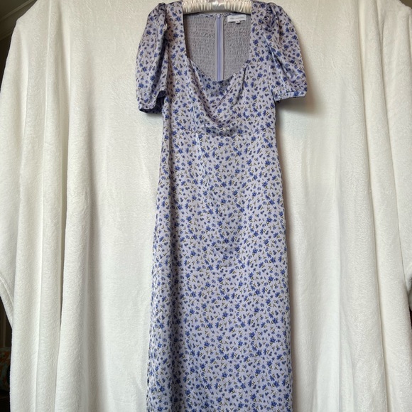 Lost + Wander blue purple floral puff sleeve midi dress medium - Picture 6 of 14